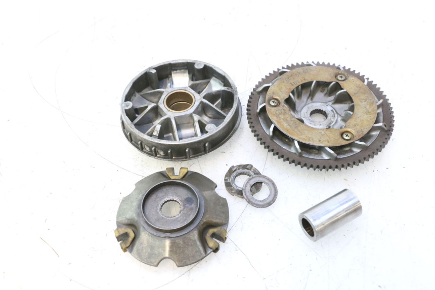photo de VARIATORE PIAGGIO X8 STREET 125 (2006 - 2007) - Dettagli dei punti di fissaggio