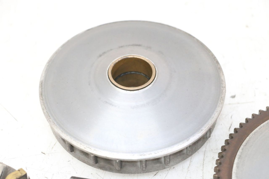 photo de VARIATORE PIAGGIO XEVO - X EVO 125 (2007 - 2017) - Dettagli dei punti di fissaggio