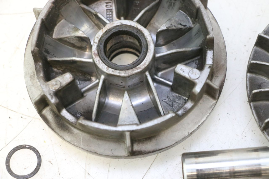 photo de VARIATORE YAMAHA YP MAJESTY 125 (2002 - 2006) - Ispezione visiva dettagliata