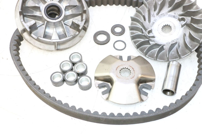 photo de VARIATORE YAMAHA YP MAJESTY 125 (2002 - 2006) - Zoom sui componenti