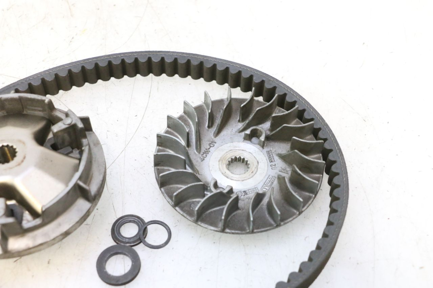 photo de VARIATORE YAMAHA YP MAJESTY 125 (2002 - 2006) - Altra angolazione