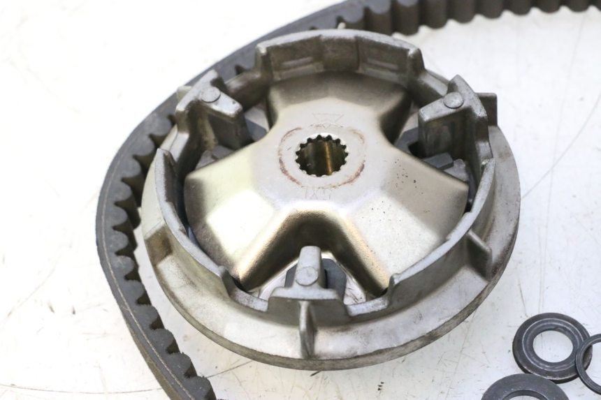 photo de VARIATORE YAMAHA YP MAJESTY 125 (2002 - 2006) - Primo piano tecnico