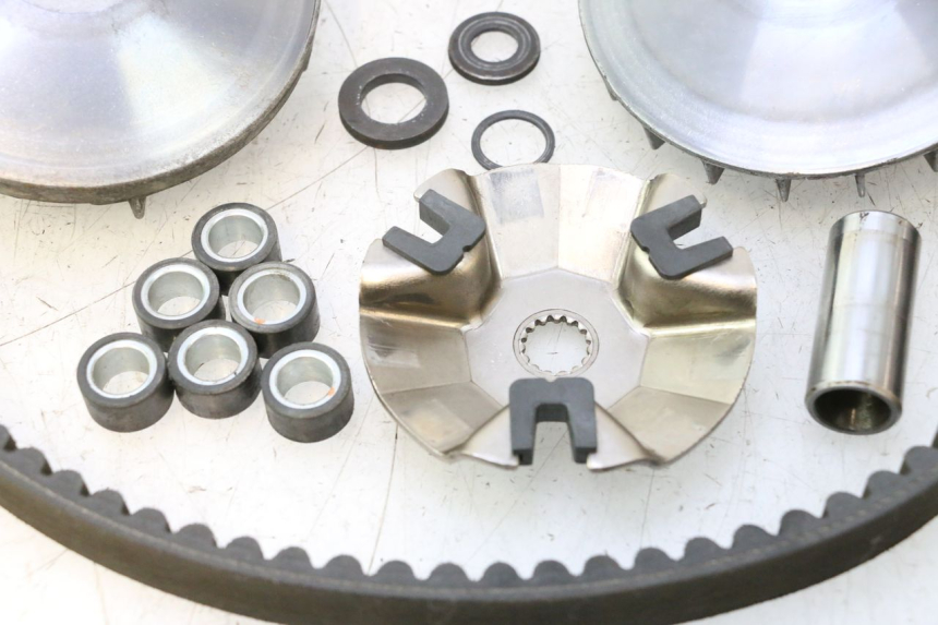 photo de VARIATORE YAMAHA YP MAJESTY 125 (2002 - 2006) - Stato della superficie e materiale