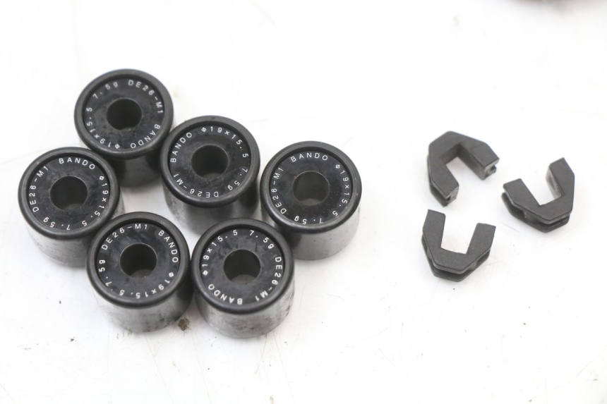 photo de VARIATORE PIAGGIO ZIP 2T 50 (2009 - 2019) - Dettagli dei punti di fissaggio