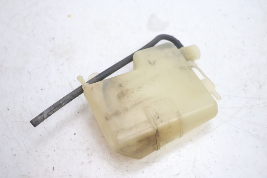 photo de Vaso di espansione SUZUKI BURGMAN EXECUTIVE ABS 650 (2006 - 2012) - Primo piano tecnico