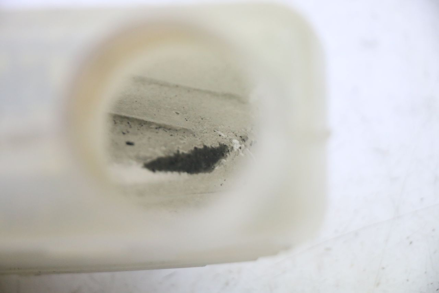 photo de VASO ESPANSIONE SUZUKI DL V STROM 1000 (2002 - 2007) - Primo piano tecnico