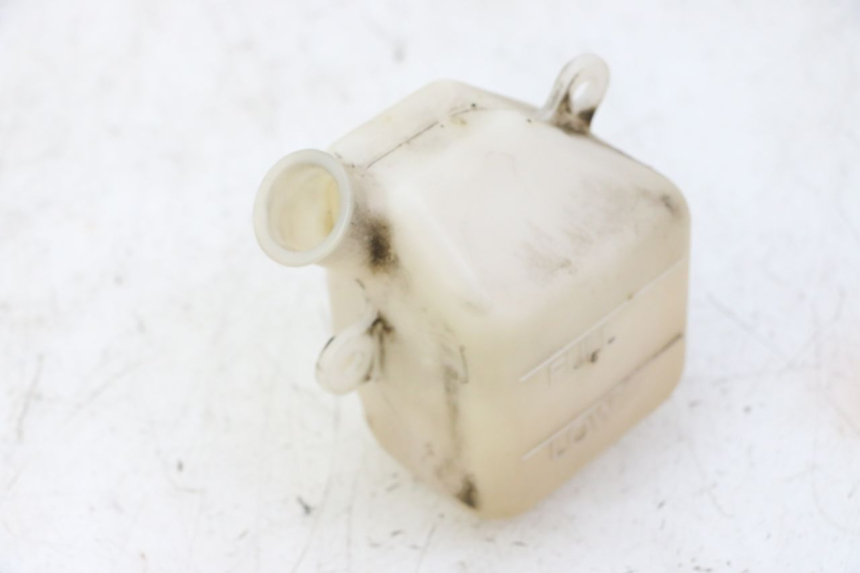 photo de VASO ESPANSIONE YAMAHA FZ6 FAZER S2 600 (2007 - 2011) - Primo piano tecnico