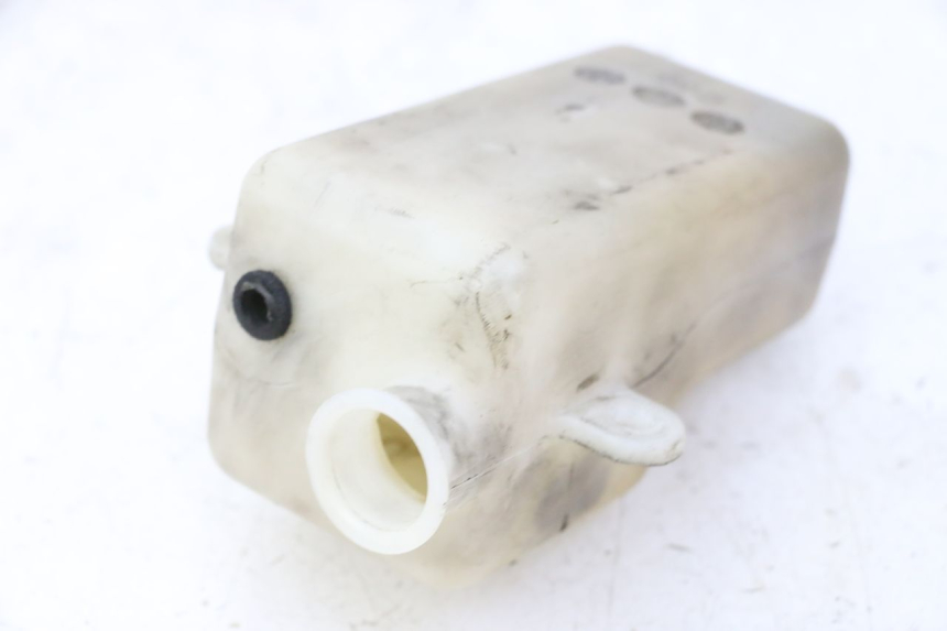 photo de VASO ESPANSIONE YAMAHA FZ6 N FAZER 600 (2004 - 2006) - Primo piano tecnico