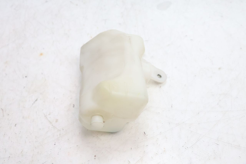 photo de VASO ESPANSIONE YAMAHA FZ8 800 (2010 - 2016) - Primo piano tecnico