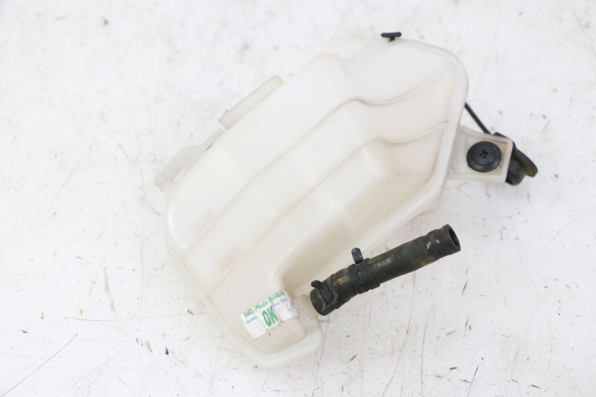 photo de VASO ESPANSIONE BMW G310 R 310 (2016 - 2020) - Primo piano tecnico