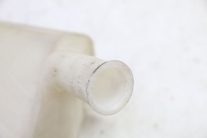 photo de Vaso di espansione HONDA NTV DEAUVILLE 650 (2001 - 2006) - Zoom sullo stato d'uso