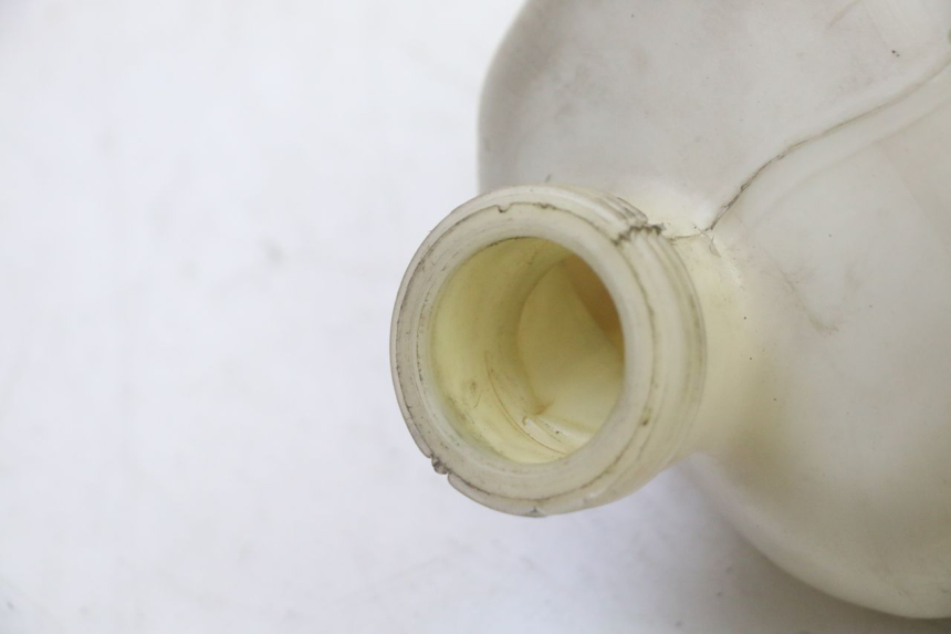 photo de VASO DI ESPANSIONE PEUGEOT SATELIS 125 (2010 - 2012) - Zoom sullo stato d'uso