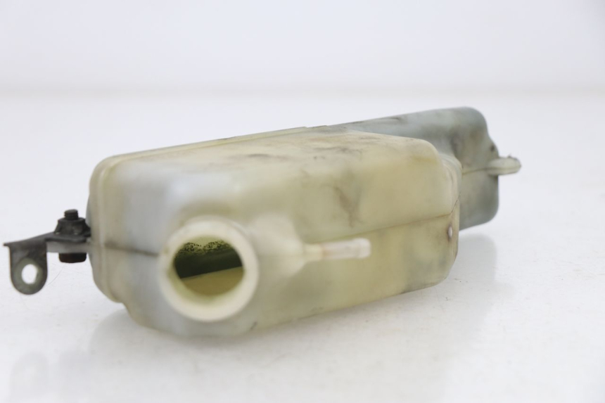 photo de Vaso di espansione HONDA VTR F FIRESTORM 1000 (1997 - 2001) - Zoom sullo stato d'uso