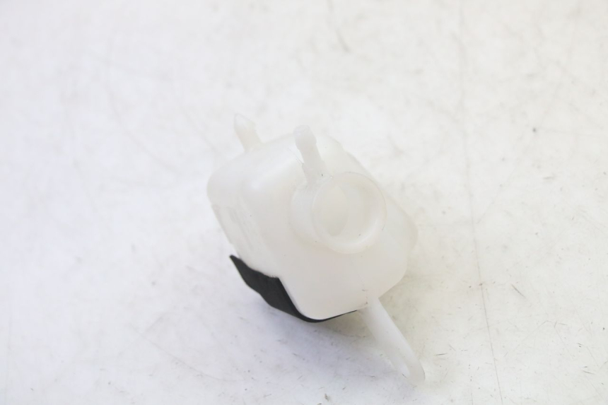 photo de VASO ESPANSIONE YAMAHA XMAX X-MAX 125 (2021 - 2025) - Altra angolazione