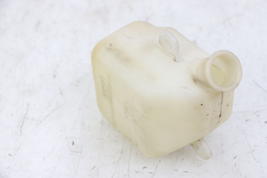 photo de VASO ESPANSIONE YAMAHA XJ6 ABS 600 (2008 - 2016) - Primo piano tecnico