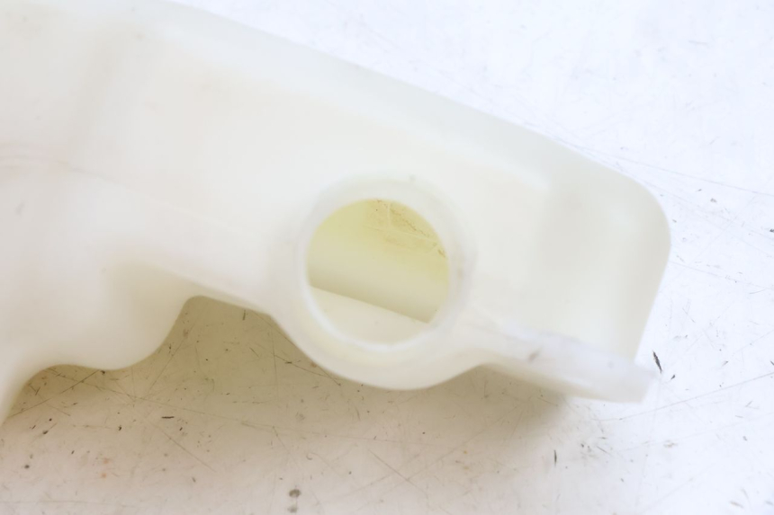 photo de Vaso di espansione KAWASAKI ZZR 600 (1995 - 2004) - Altra angolazione