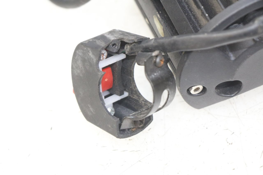 photo de VEILLEUSE HONDA CB R 1000 (2018 - 2023) - Zoom sullo stato d'uso