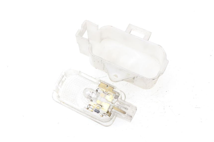 photo de FANALE DI POSIZIONE HONDA FES PANTHEON 125 (2003 - 2007) - Zoom sullo stato d'uso