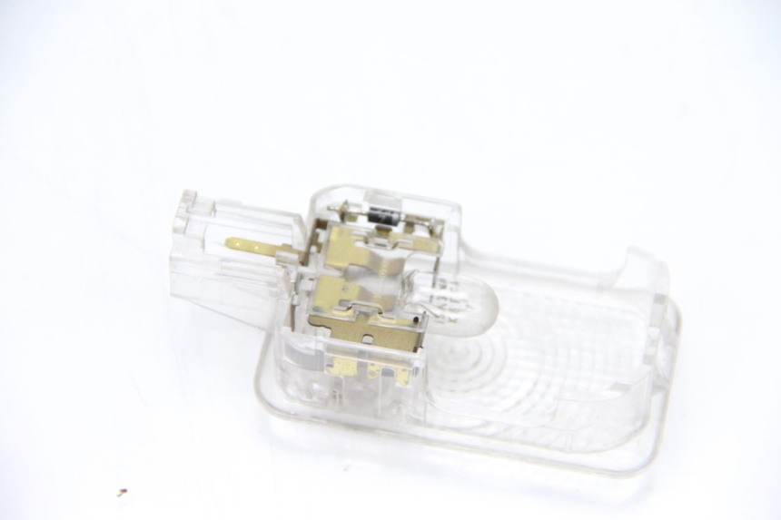 photo de FANALE DI POSIZIONE HONDA FES PANTHEON 125 (2003 - 2007) - Zoom sullo stato d'uso