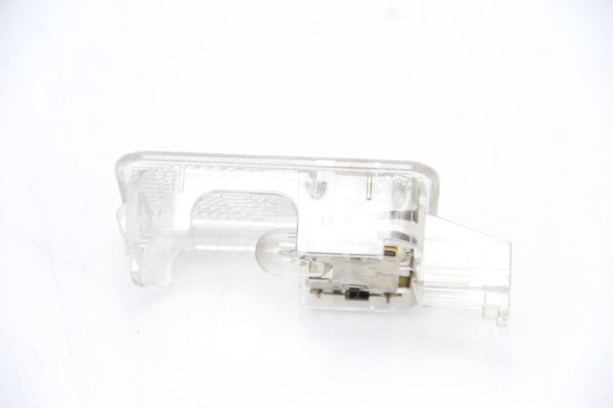 photo de FANALE DI POSIZIONE HONDA FES PANTHEON 125 (2003 - 2007) - Altra angolazione