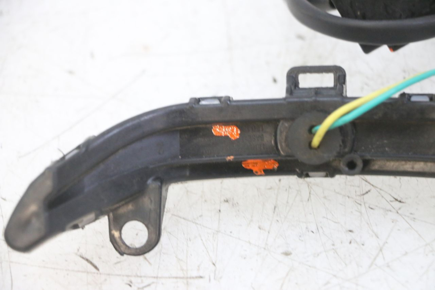 photo de SPIA PEUGEOT KISBEE 2T 50 (2018 - 2022) - Dettagli dei punti di fissaggio