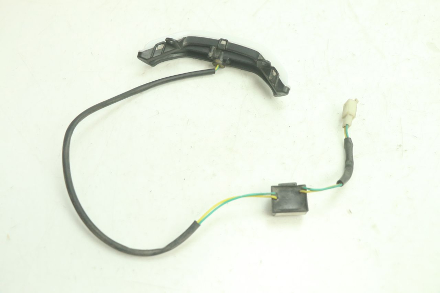 photo de VEILLEUSE PEUGEOT KISBEE 4T 50 (2018 - 2022) - Zoom sullo stato d'uso
