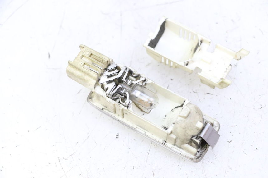 photo de SPIA PEUGEOT SATELIS 125 (2013 - 2018) - Dettagli dei punti di fissaggio