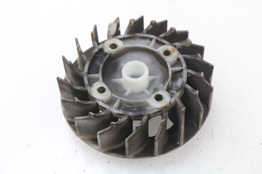 photo de VENTOLA KYMCO AGILITY CITY 2T 50 (2008 - 2016) - Zoom sullo stato d'uso