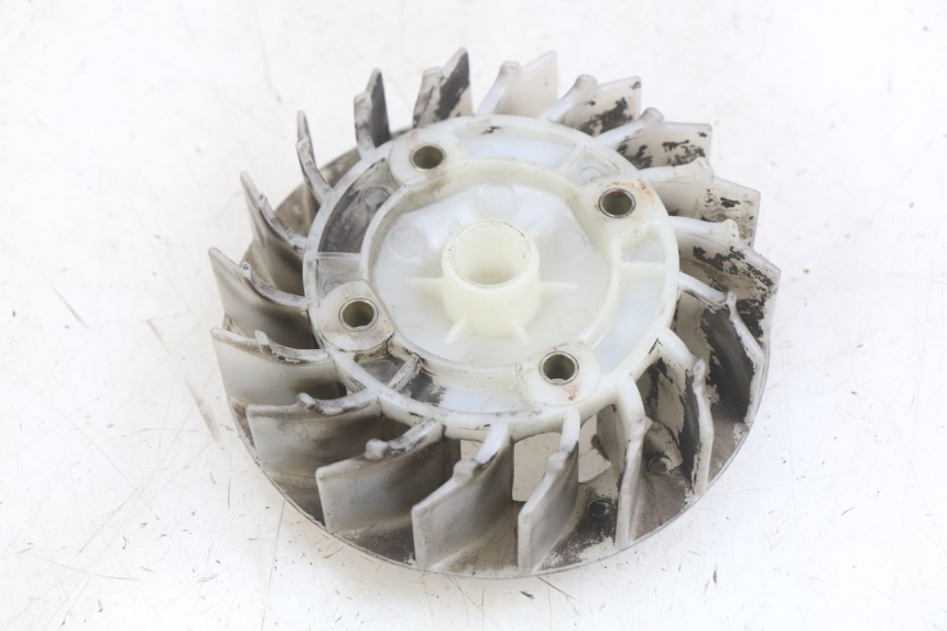 photo de VENTILATORE KYMCO AGILITY NAKED RENOUVO 2T 50 (2011 - 2018) - Dettaglio del componente