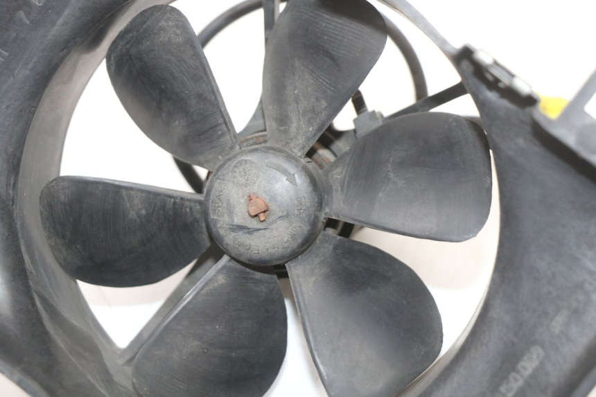 photo de VENTOLA BMW C1 125 (2000 - 2003) - Zoom sullo stato d'uso