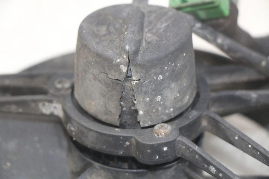 photo de VENTILATORE HONDA FES PANTHEON 2T 125 (1998 - 2002) - Dettaglio del componente