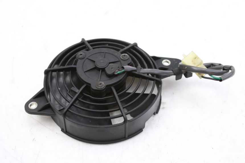 photo de VENTILATORE HONDA FES S-WING SWING ABS 125 (2007 - 2015) - Altra angolazione