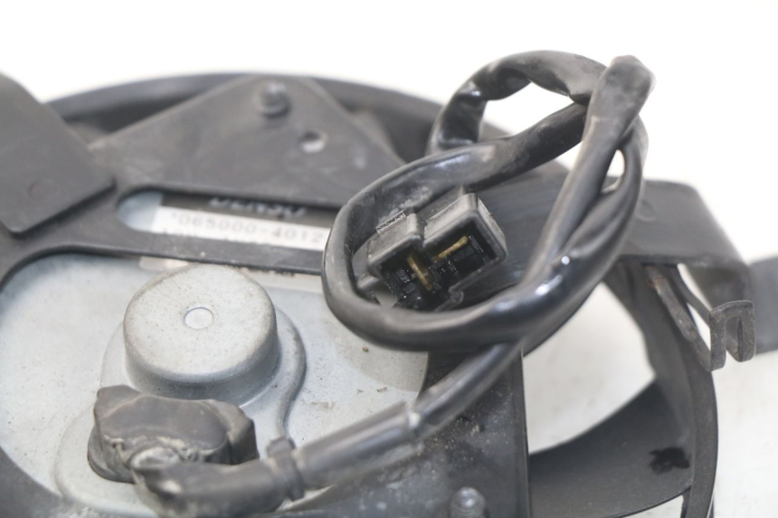 photo de VENTILATORE YAMAHA FJR ABS 1300 (2006 - 2012) - Dettagli dei punti di fissaggio