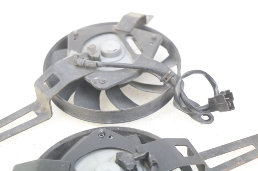 photo de VENTILATORE YAMAHA FJR ABS 1300 (2006 - 2012) - Altra angolazione