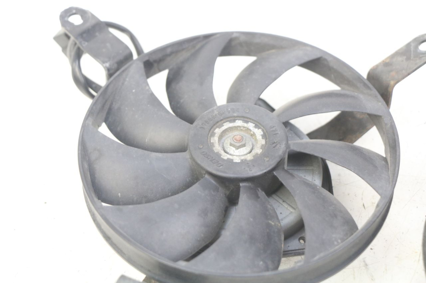photo de VENTILATORE YAMAHA FJR ABS 1300 (2006 - 2012) - Dettagli dei punti di fissaggio