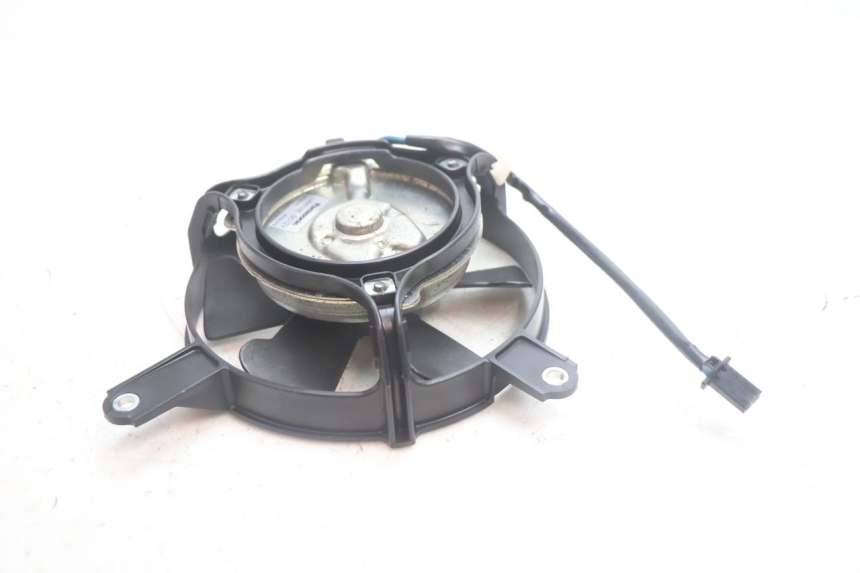 photo de VENTOLA HONDA FJS SILVER WING SILVERWING 400 (2005 - 2008) - Zoom sullo stato d'uso