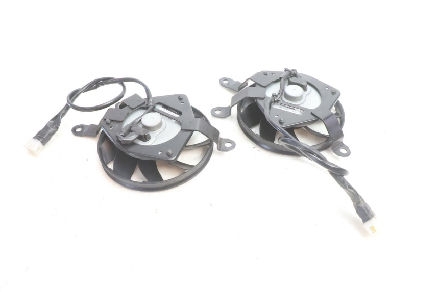 photo de VENTOLA YAMAHA FZ8 800 (2010 - 2016) - Altra angolazione