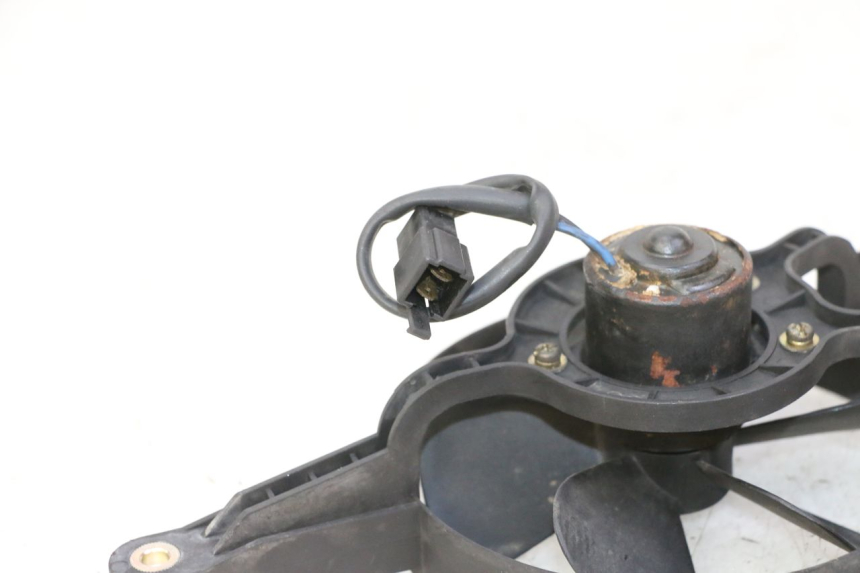 photo de VENTILATORE KYMCO GRAND DINK 125 (2002 - 2007) - Zoom sullo stato d'uso