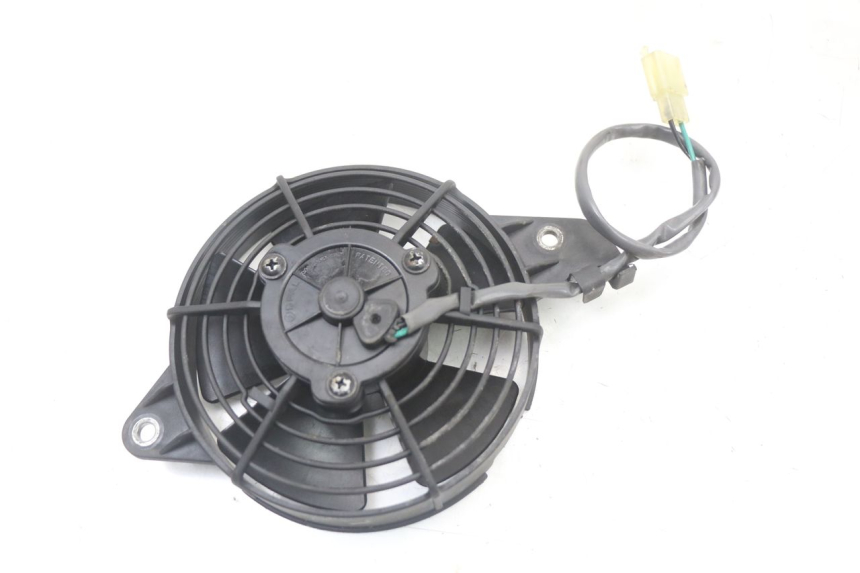 photo de VENTILATORE HONDA FES S-WING SWING 125 (2007 - 2015) - Altra angolazione