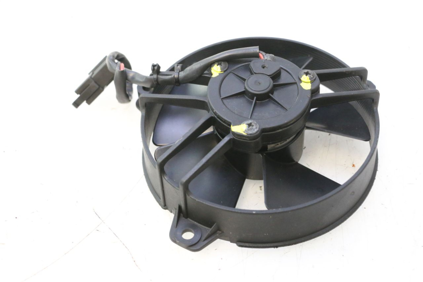 photo de VENTOLA PIAGGIO MP3 HPE 530 (2022 - 2026) - Primo piano tecnico