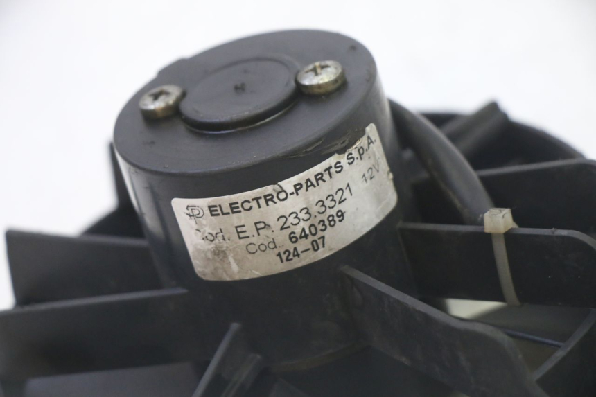 photo de VENTOLA PIAGGIO MP3 LT 300 (2010 - 2016) - Primo piano tecnico