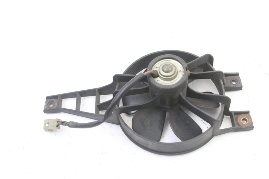 photo de VENTILATORE PEUGEOT SATELIS COMPRESSOR K15 125 (2006 - 2009) - Primo piano tecnico