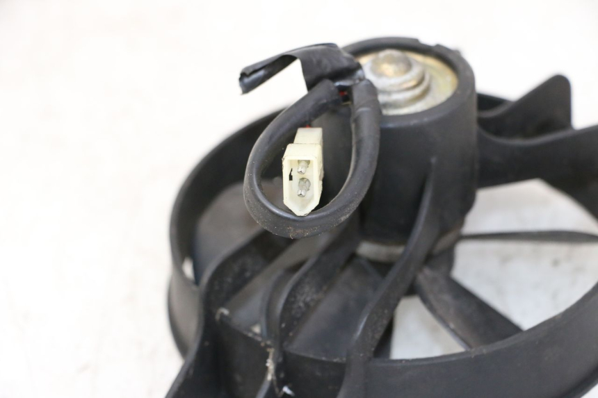 photo de VENTOLA PEUGEOT SATELIS 125 (2013 - 2018) - Zoom sullo stato d'uso