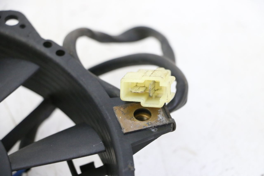 photo de VENTOLA TRIUMPH SPRINT 900 (1995 - 1998) - Dettaglio del componente