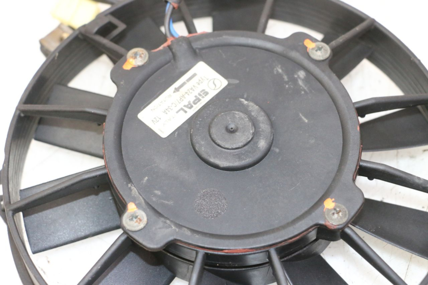 photo de VENTOLA TRIUMPH SPRINT 900 (1995 - 1998) - Primo piano tecnico