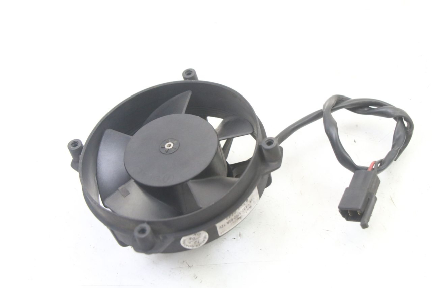 photo de VENTILATORE SUZUKI UH BURGMAN 125 (2002 - 2006) - Altra angolazione