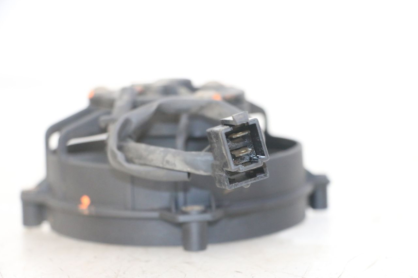 photo de VENTILATORE YAMAHA XMAX X-MAX 125 (2006 - 2009) - Altra angolazione