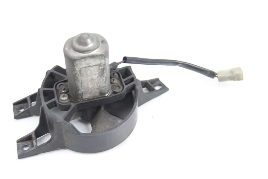 photo de VENTILATORE PIAGGIO X9 EVOLUTION 125 (2003 - 2007) - Primo piano tecnico