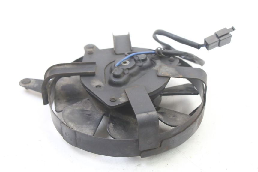photo de VENTILATORE YAMAHA FZS FAZER 600 (2001 - 2003) - Altra angolazione