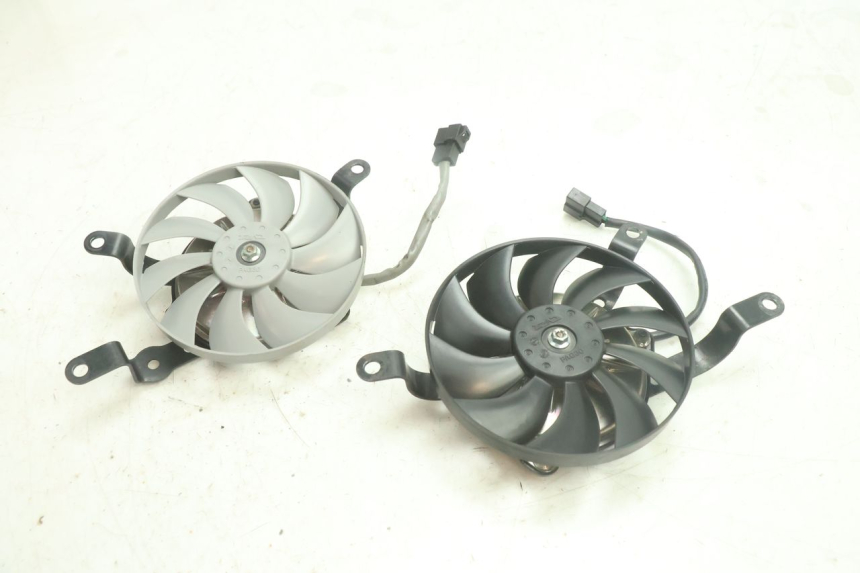 photo de VENTOLA YAMAHA YZF R6 600 (2008 - 2009) - Vista principale